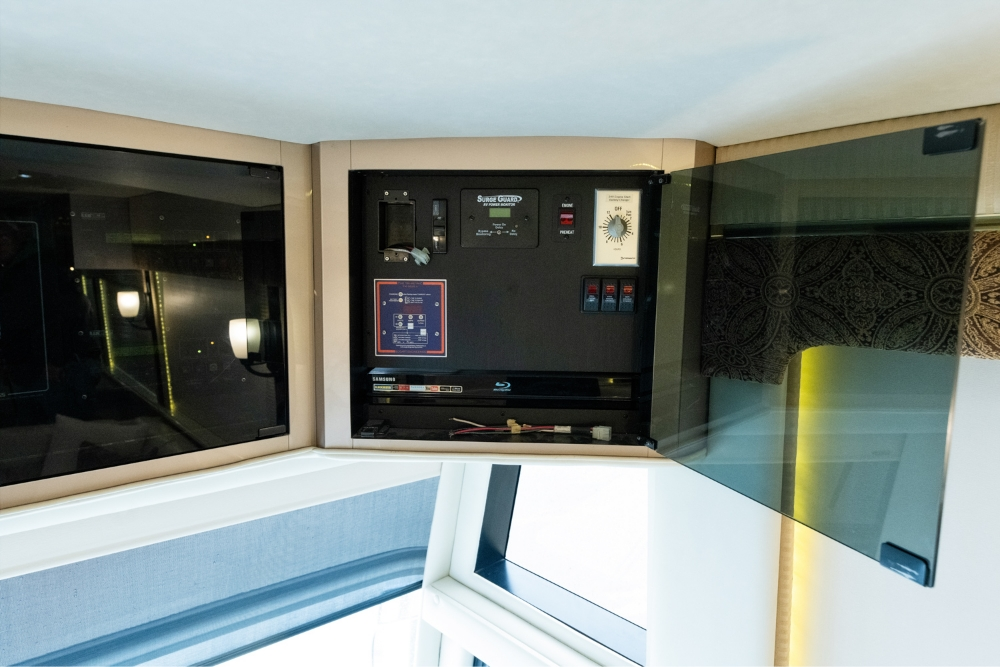 Components inside Prevost Bus