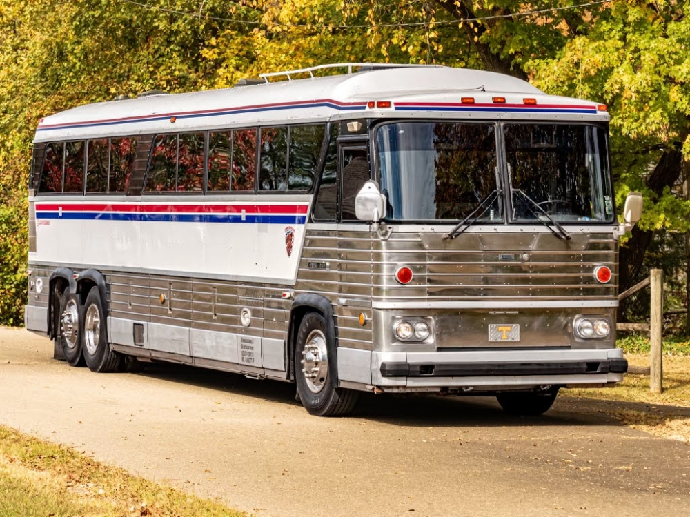 1976 MCI 8 Executive Day Coach for Sale | MCI Bus Conversion for Sale