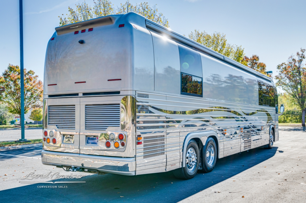 Full rear view of a 2006 Prevost bus, highlighting custom design.