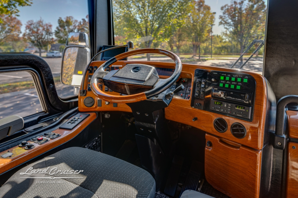 Luxury driver’s dashboard in 2006 Prevost, ideal for long journeys.