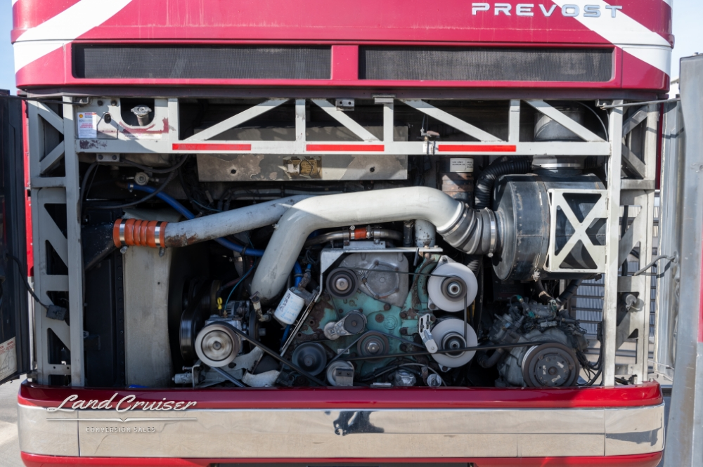 Engine compartment view on a Prevost 2006 bus