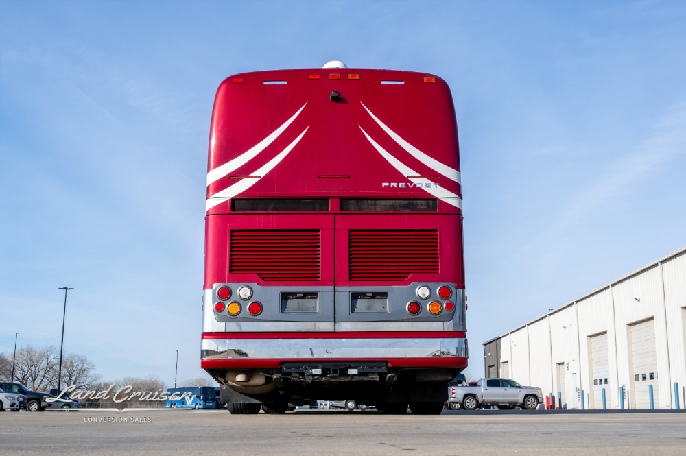 Back view of a 2006 Prevost XLII