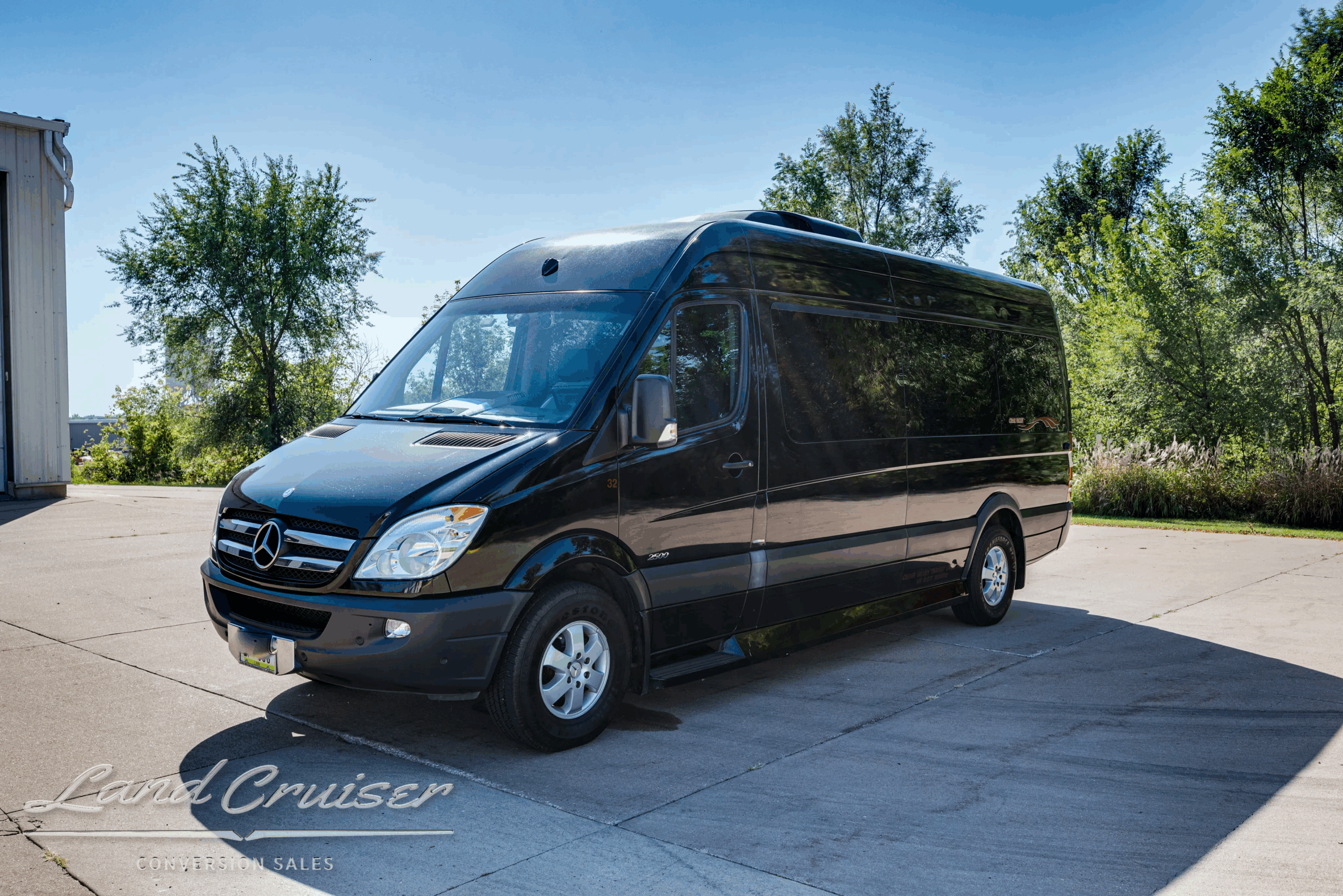 Front-left three-quarter exterior of Mercedes-Benz Sprinter 2500.