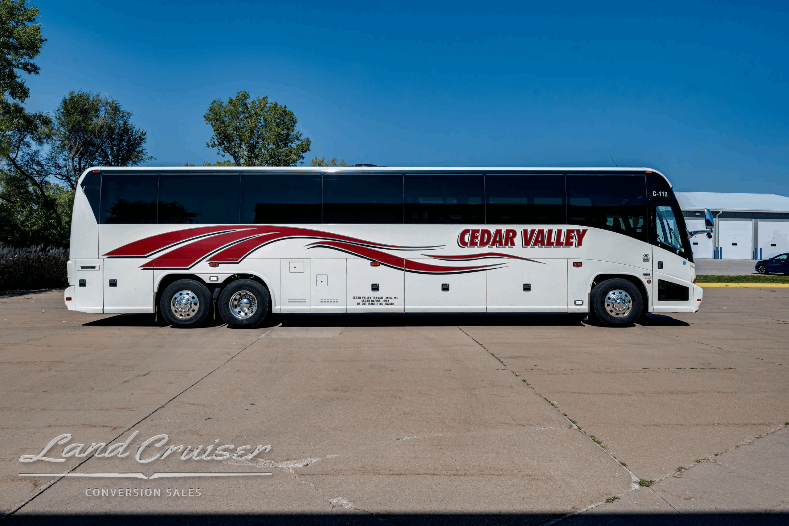 Driver-side full profile of the 45-foot J4500.