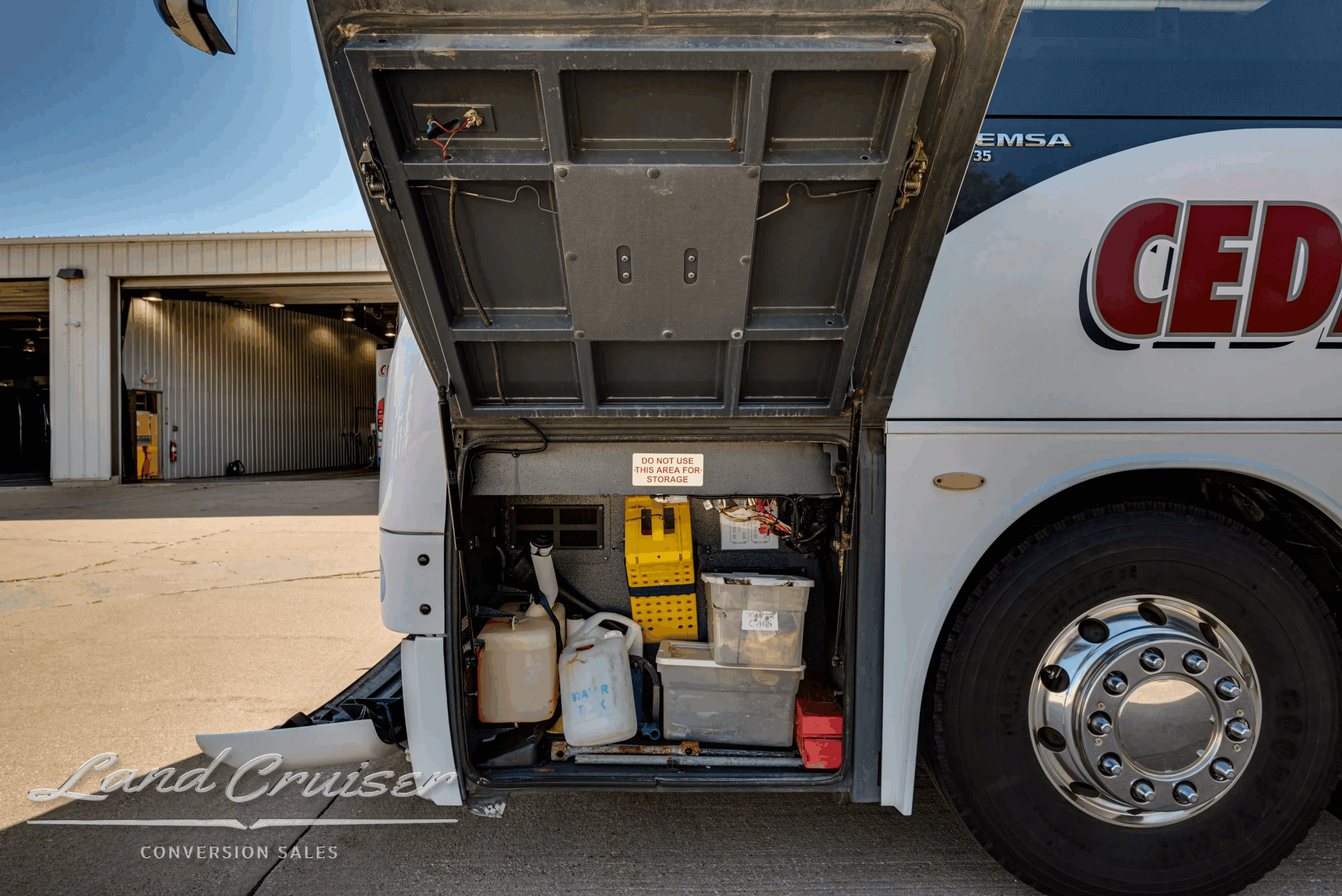 HVAC/radiator module inside side bay.